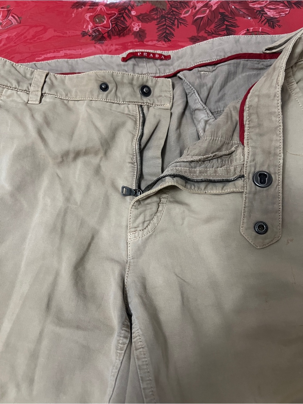 Prada Men’s  Vintage Beige Cargo Shorts Sz 34 EUC - Picture 5 of 10